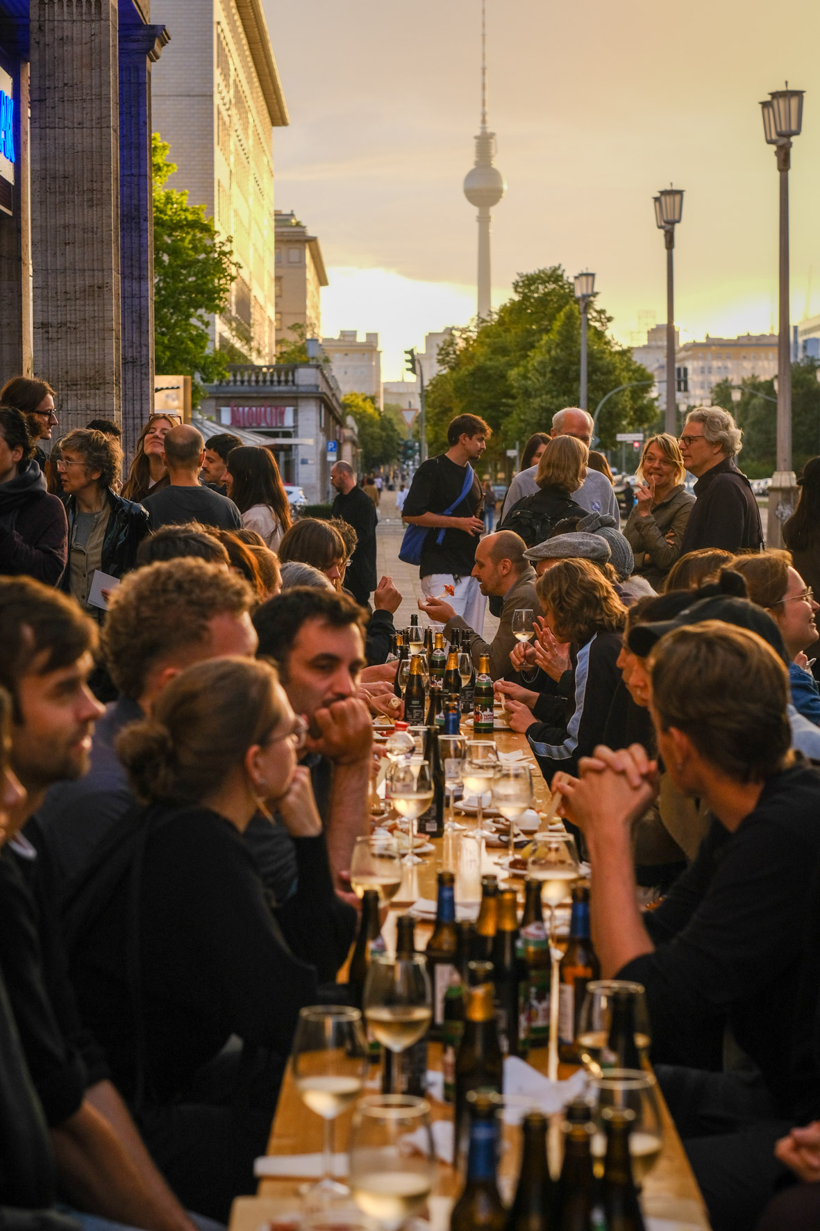 AFF mit FFIRMA, Tatiana Bilbao, Teresa Fankhänel, Heike Hanada, Heide &amp; von Beckerath, Christoph Hesse, kadawittfeldarchitektur, Kuehn Malvezzi, LAVA, J.MAYER.H., MVRDV, Oda Pälmke, Riegler Riewe, sauerbruch hutton, Something FantasticEröffnung: 10. Juli 2025, 19 UhrBegrüßung:Ulrich Müller  Architektur Galerie BerlinEinführung:Teresa Fankhänel  KIT Karlsruhe